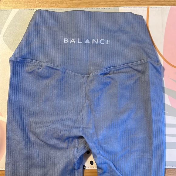 Only worn 2x Balance Athletica / Vitality Harmony Leggings Size XS/S Like New - Picture 3 of 9